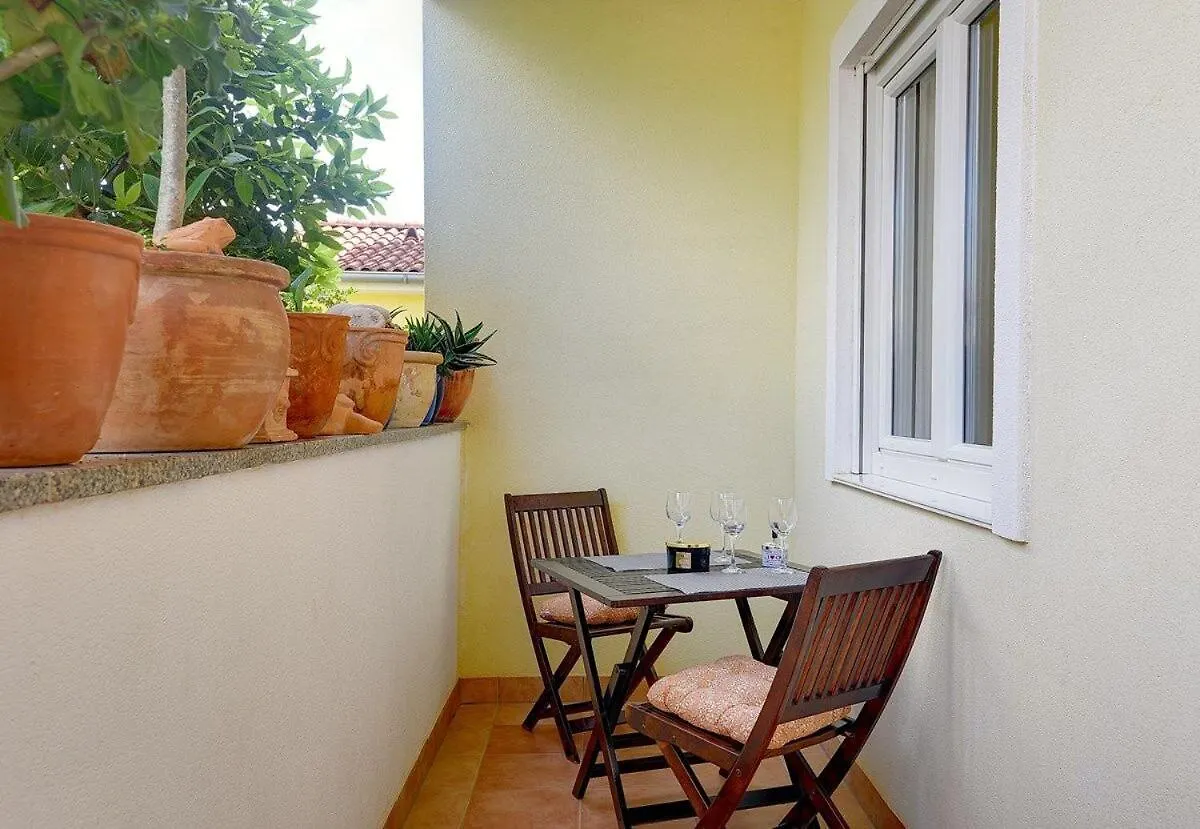 Apartment Mimo Medulin