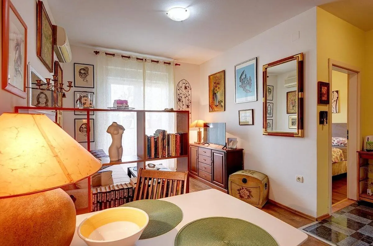 Apartment Mimo Medulin