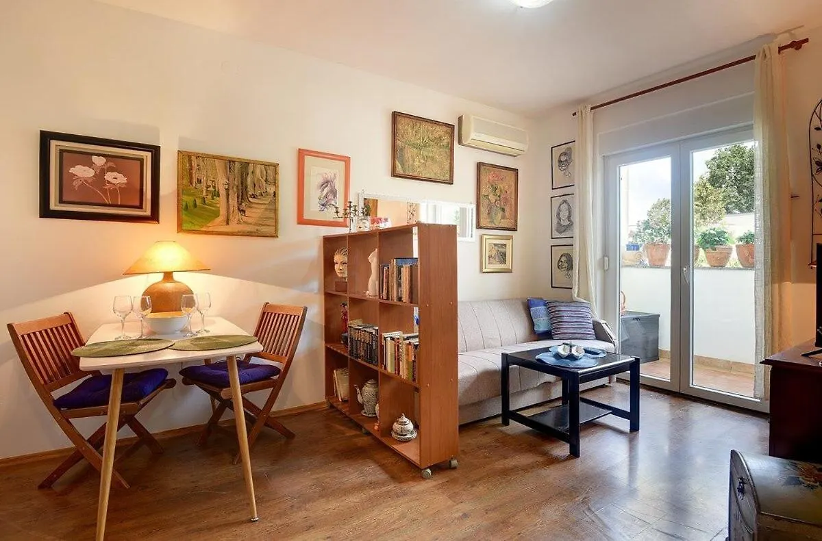 Apartment Mimo Medulin